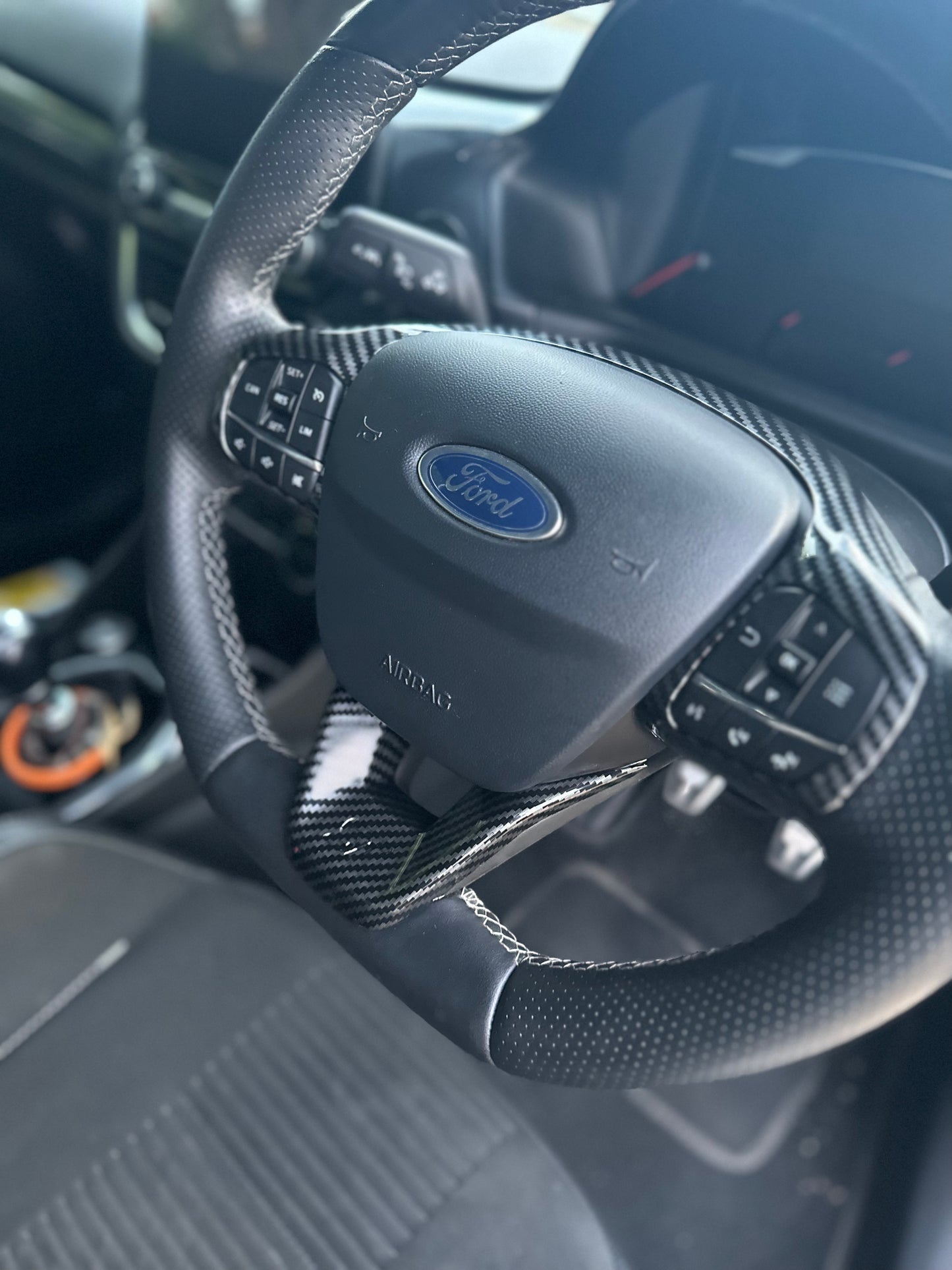 Fiesta MK8 ABS dipped Carbon steering wheel cover